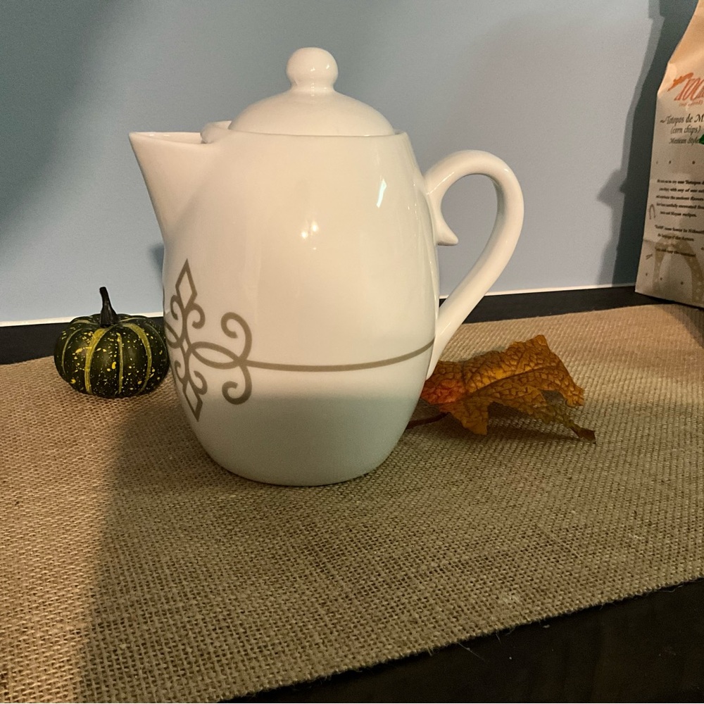 Starbucks Collectible 2015 ceramic teapot with lid - Picture 4 of 6